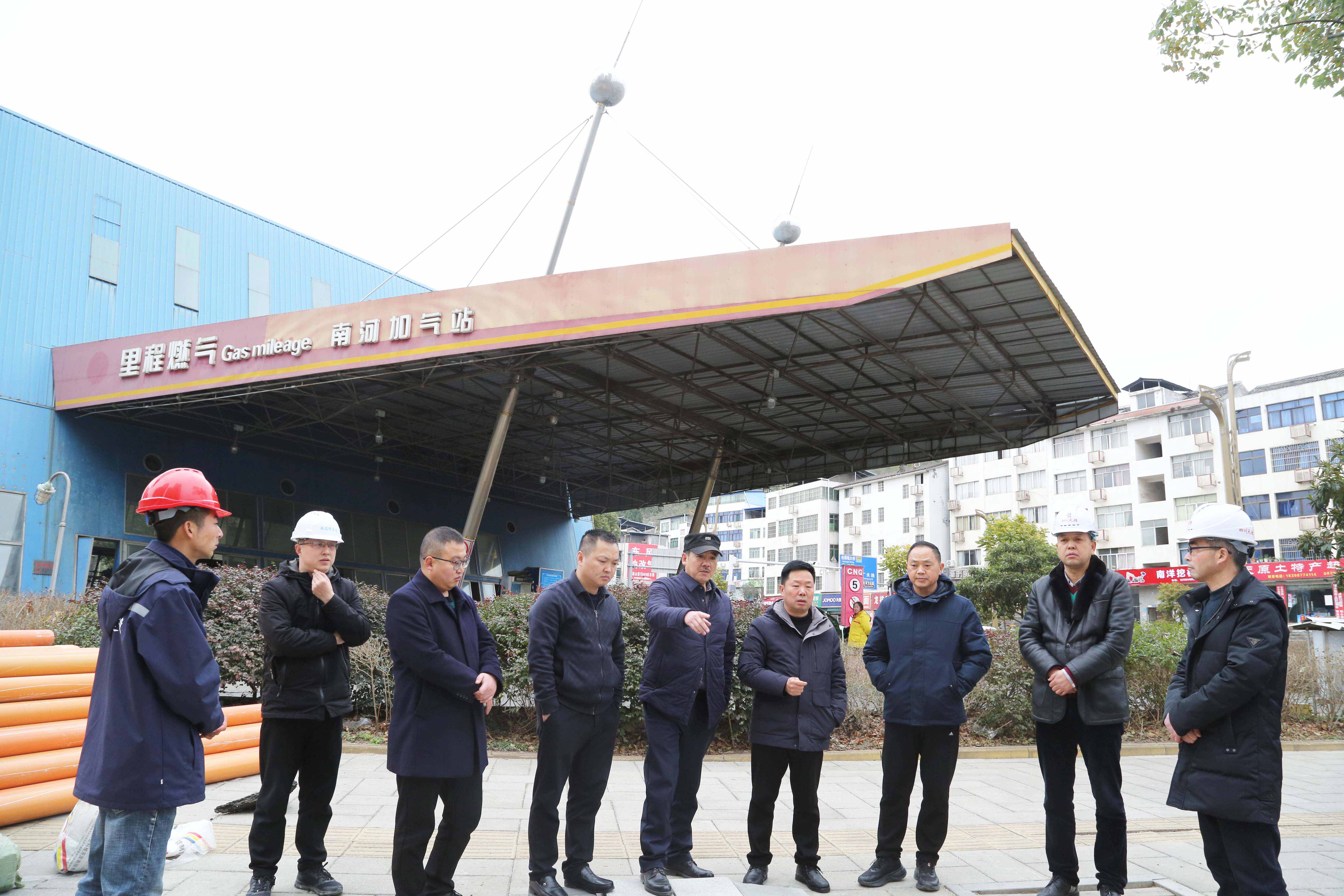 廣元市交通運輸局副局長張立安一行檢查指導城區(qū)道路項目
